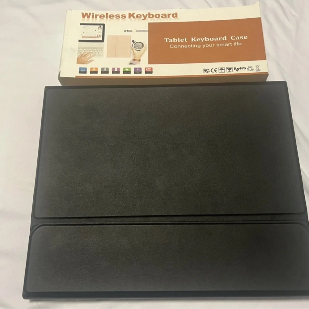 Bluetooth Wireless Keyboard & Ipad/Tablet Case for iPad Air 5/4 2024 - New